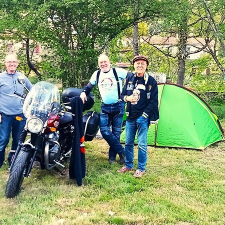 Camping Vert Lavande Belmont-sur-Rance Esterno foto