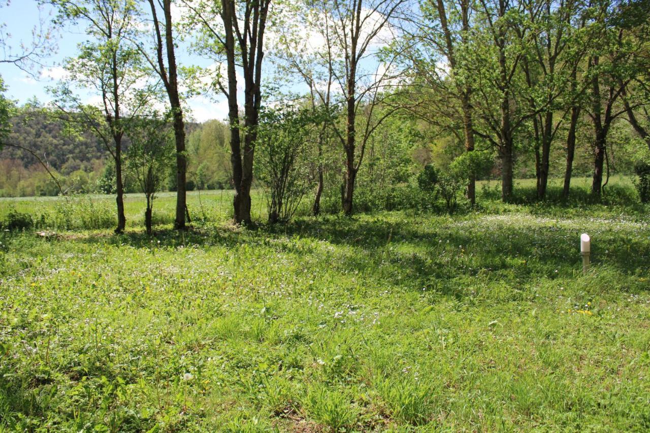 Camping Vert Lavande Belmont-sur-Rance Esterno foto