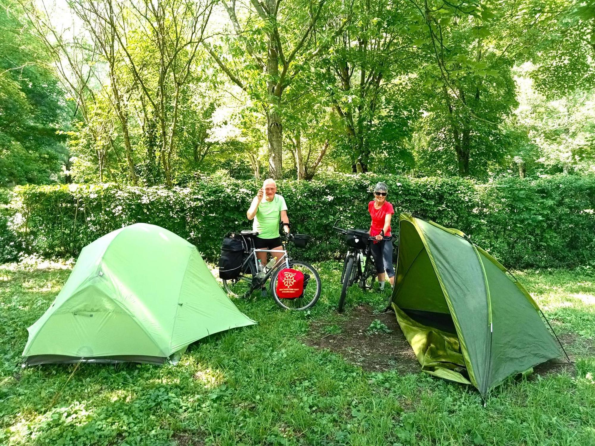 Camping Vert Lavande Belmont-sur-Rance Esterno foto